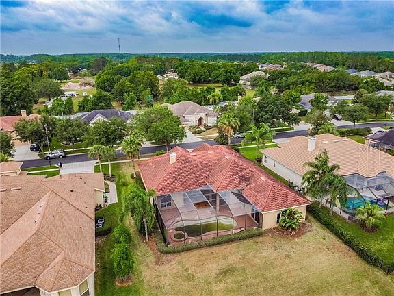 5th image of 20719 Broadwater Dr