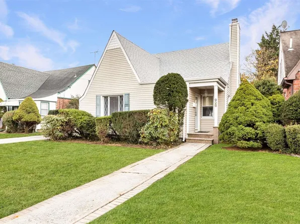 928 Centennial Avenue, North Baldwin, NY 11510