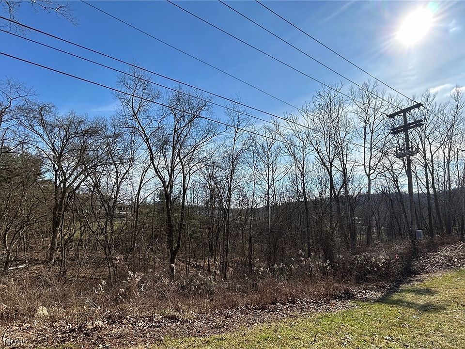 2nd image of 110-112 Colegate Woods Dr