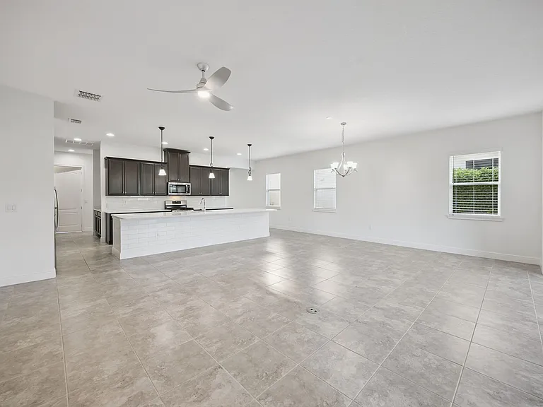 5013 E Fountainwood Dr — Photo 8