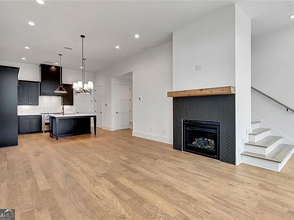 7th image of this home