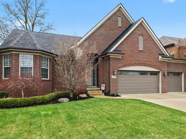21799 Christenbury Creek Blvd, Macomb, MI 48044