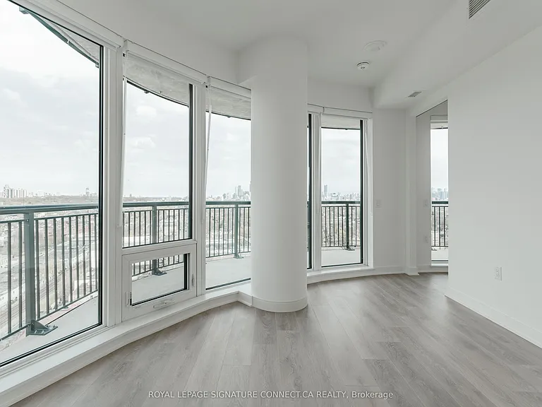 1185 Dupont St #1307 — Photo 11