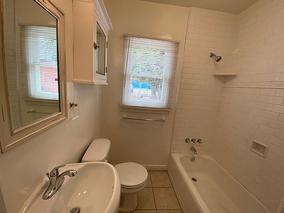 5th image of 1841 21st St APT B