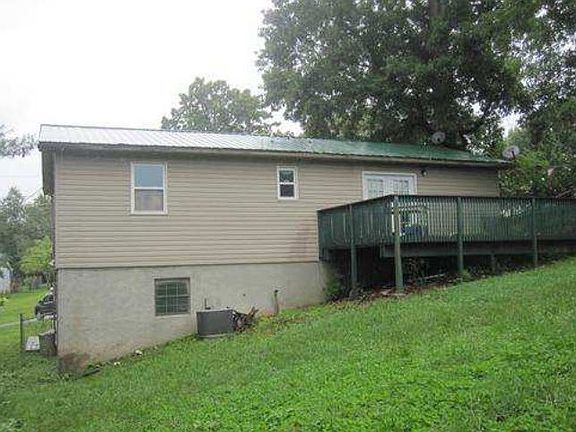 2nd image of 467 Hayter Dr