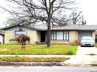558 Adrian Dr, San Antonio, TX 78213