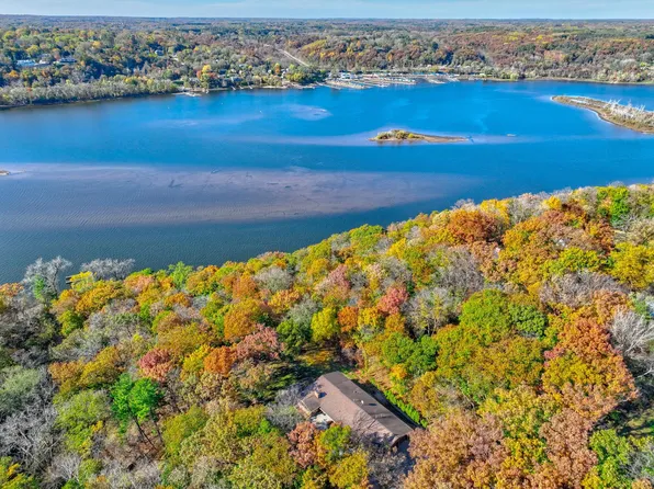 1430 Triangle Dr, Houlton, WI 54082