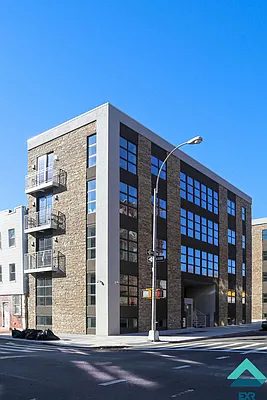 Rented by EXR | media 5