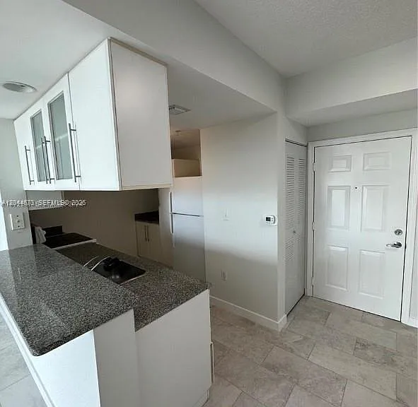275 NE 18th St #1406 — Photo 4
