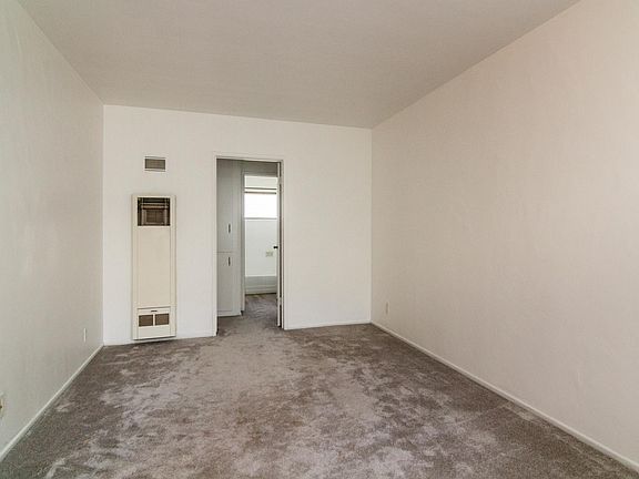4th image of 1118 11th St APT 6
