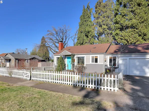 1430 B St, Springfield, OR 97477