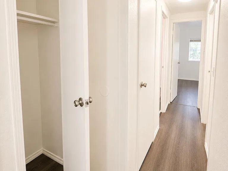 65 Sylvia St — Photo 8