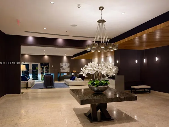 60 SW 13th St APT 4201, Miami, FL 33130