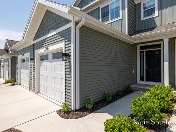 2349 Watertown Way, Grand Rapids, MI 49505