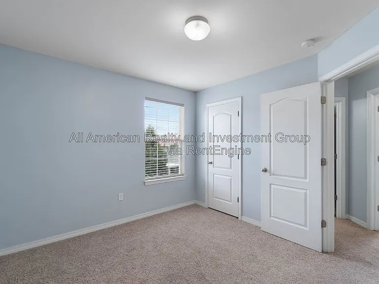 406 Peoria Blvd — Photo 18