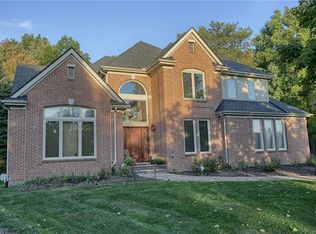 6517 Roseberry Cir, West Bloomfield, MI 48322