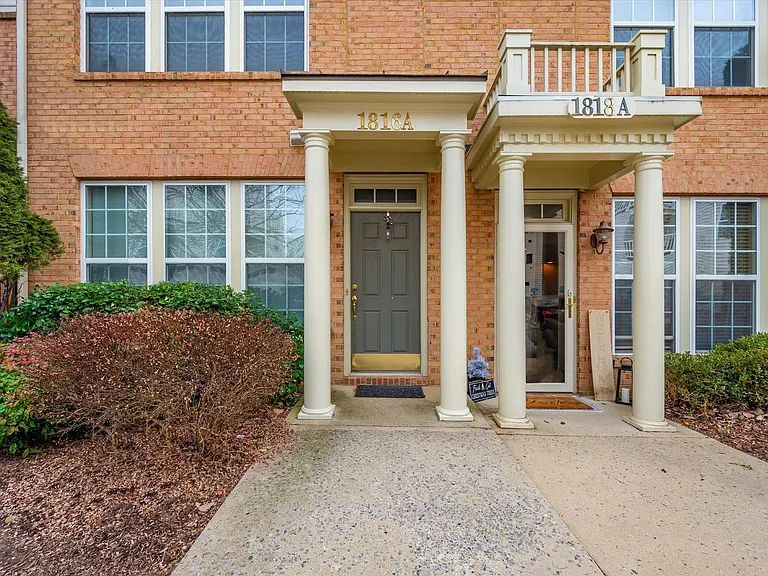 1816 Poolside Ln #A — Photo 2