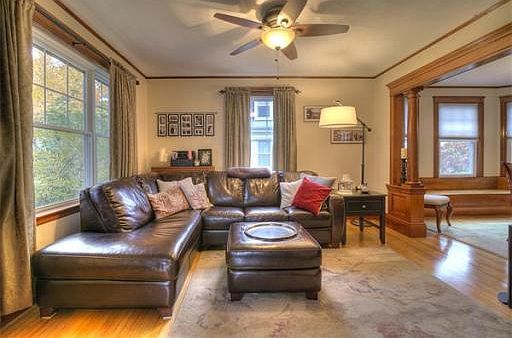 3rd image of 33 Fernwood Ave