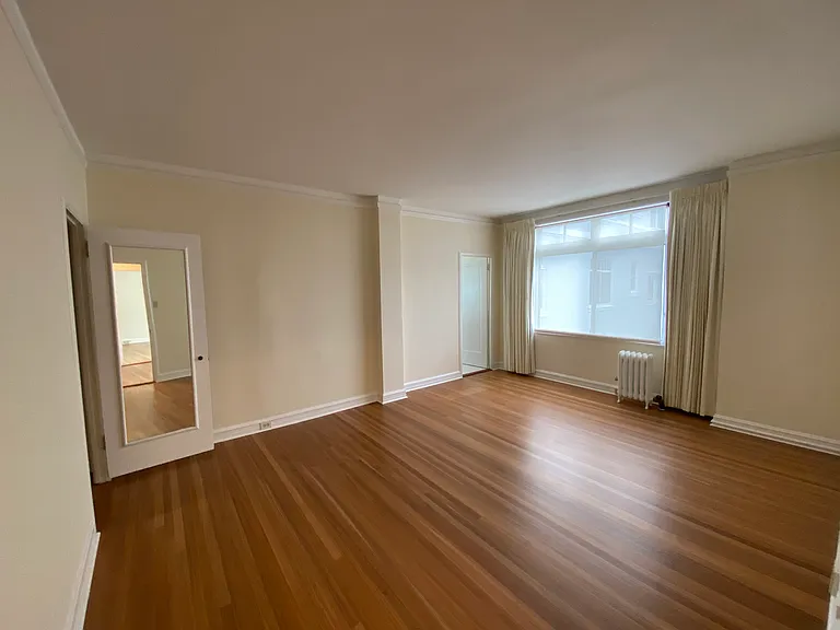 Crestview Apartments — Photo 38