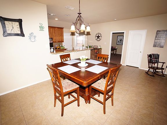 4th image of 3605 Gillespie Ln