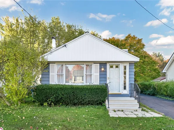 691 Beach Rd, Angola, NY 14006