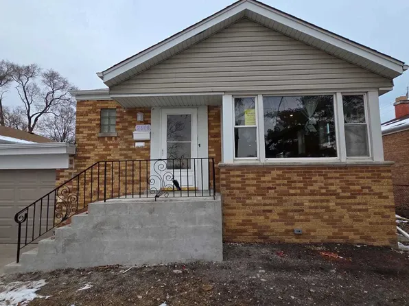 2608 W 97th St, Evergreen Park, IL 60805