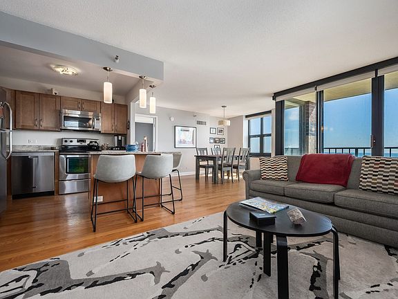 4th image of 3660 N Lake Shore Dr APT 2901