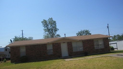 2nd image of 1900 SE 13th St
