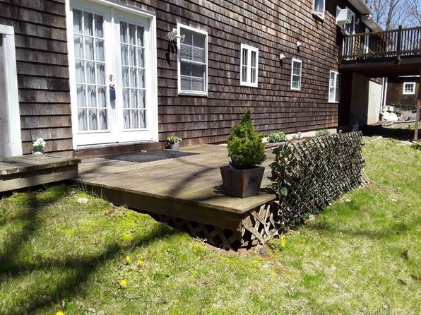 15 Indian Hill Ln #B