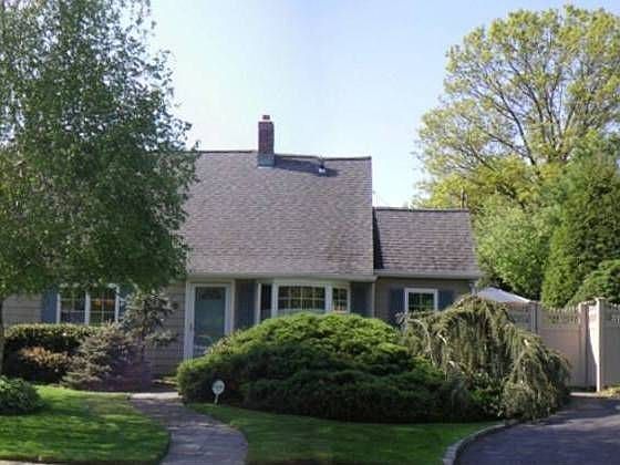 1st image of 38 Grove Ln
