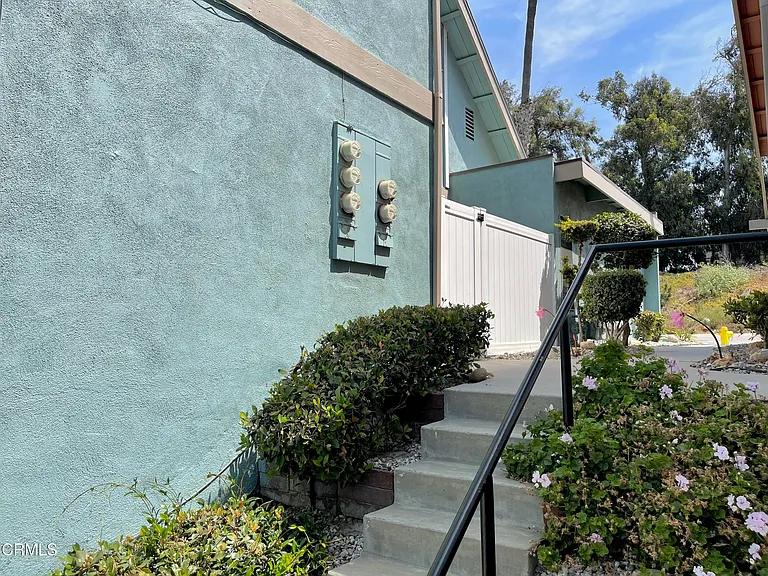 2991 E Harbor Blvd — Photo 3