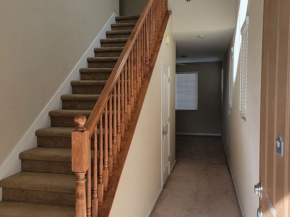 3rd image of 251 Candela Cir