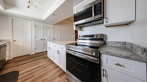 3031 N Civic Center Plz Photo 1