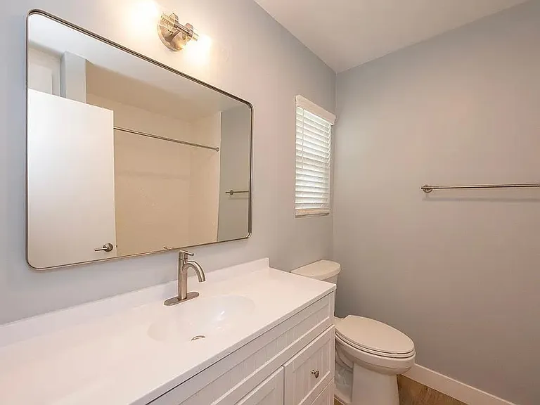 418 N Broadway #418.3 — Photo 48