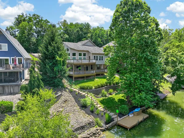 1438 Cliftmont Cir, Lawrenceburg, IN 47025