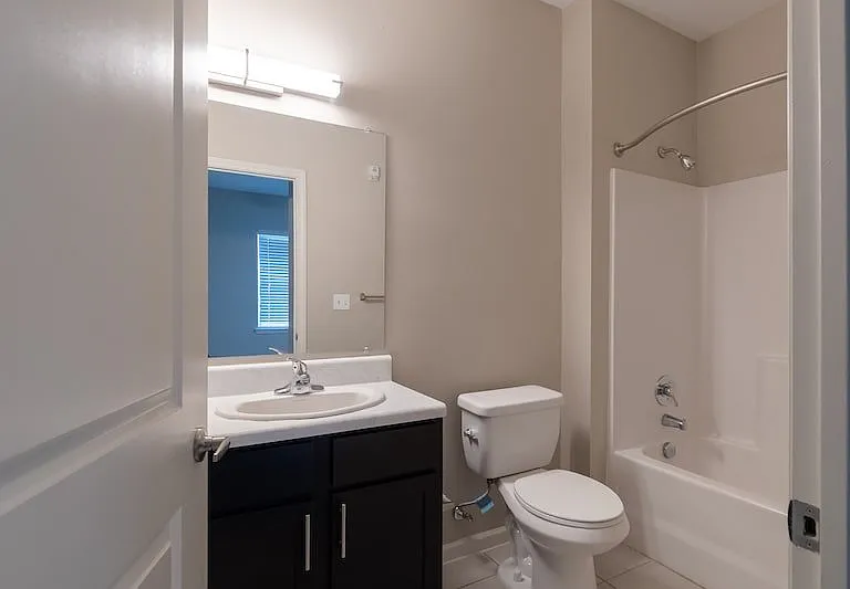 516 N Pierce St #516 — Photo 5