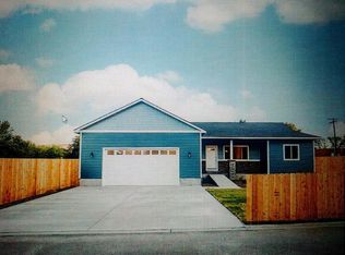10504 Hughes Rd, Yakima, WA 98903