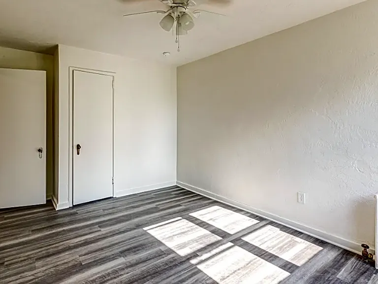3310 Brownsville Rd — Photo 14