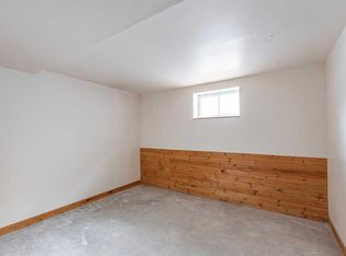 1327 Oak St, Oshkosh, WI 54901