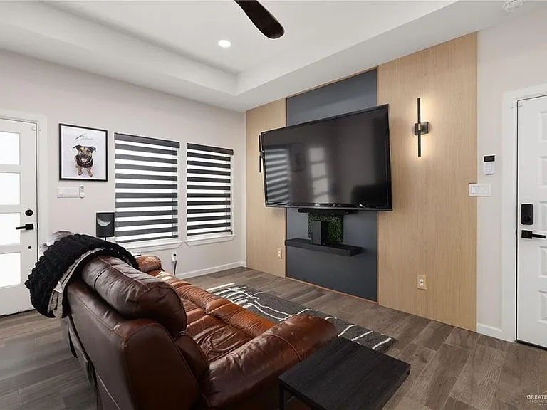 3508 E Diamond Head Ave — Photo 2
