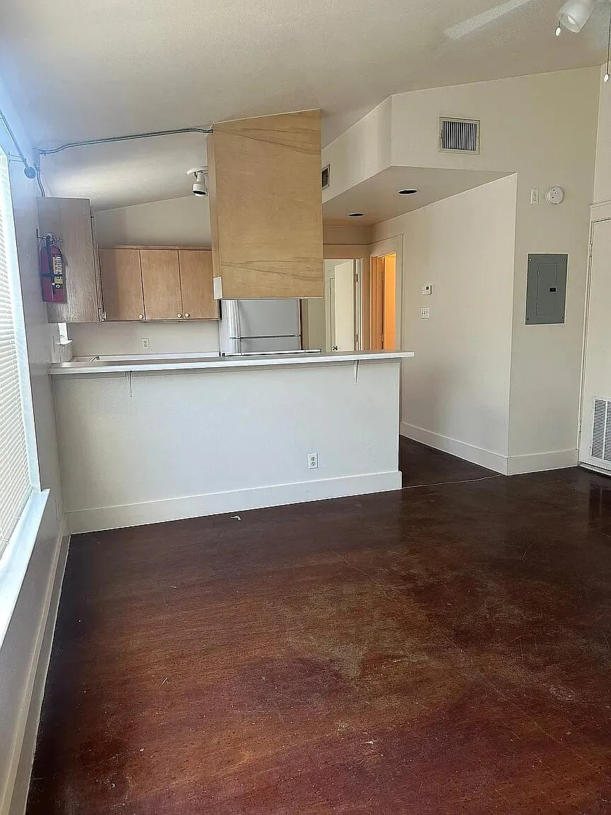 1 bed, 560 sqft, $800 — Photo 2