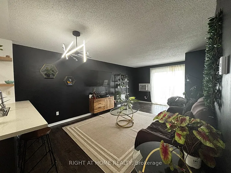 91 Aspen Springs Dr #302 — Photo 6