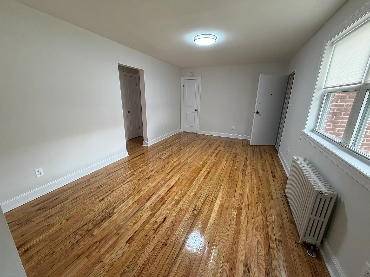 223rd Pl, Oakland Gardens — Photo 3