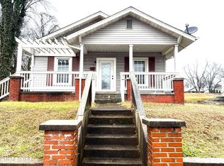 826 Mulberry St, Loudon, TN 37774