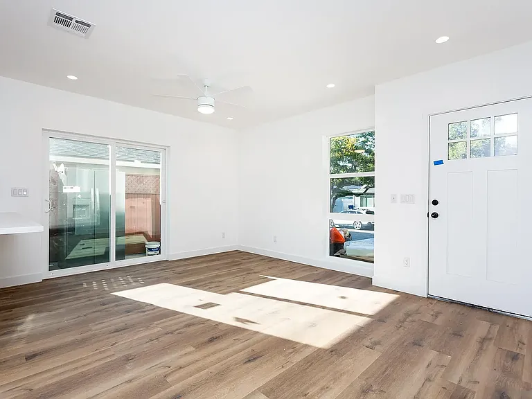 5721 Campanile Way — Photo 8