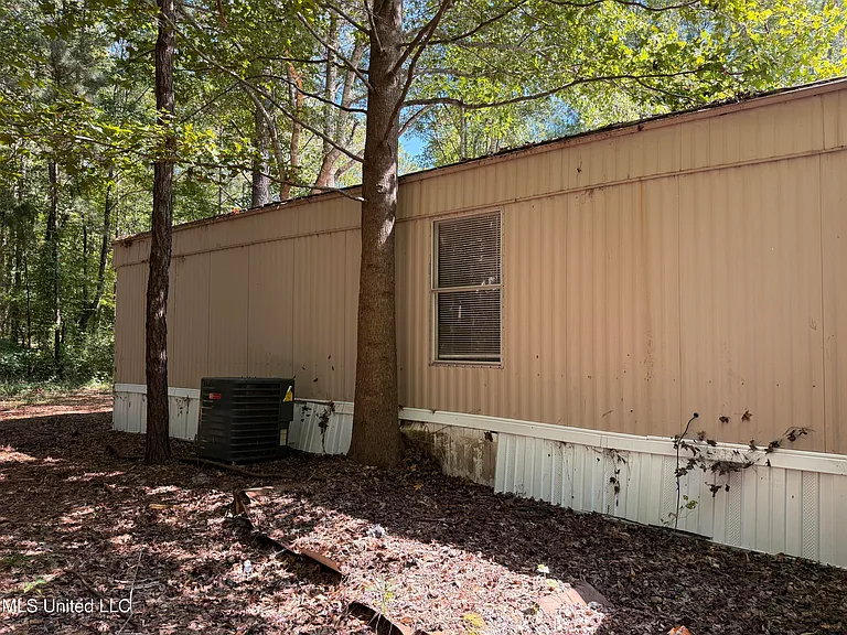 505 Hillview Ct — Photo 13