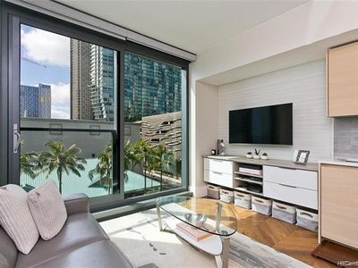 1108 Auahi St #402, Honolulu, HI, 96814