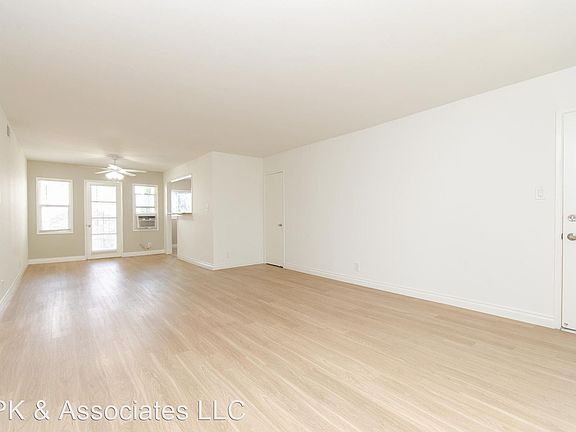 4th image of 10554 National Blvd APT 5