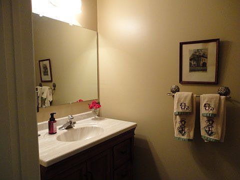 Powder room