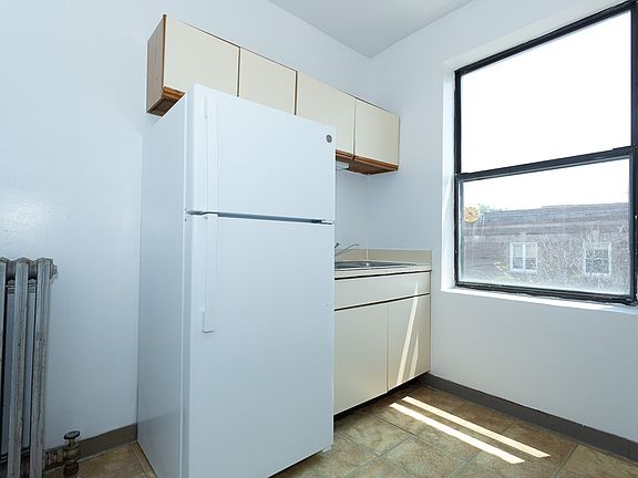 5th image of 1532 N Kedzie Ave Unit C5